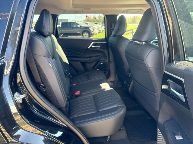 2026 Mitsubishi Outlander SE Whitecourt AB