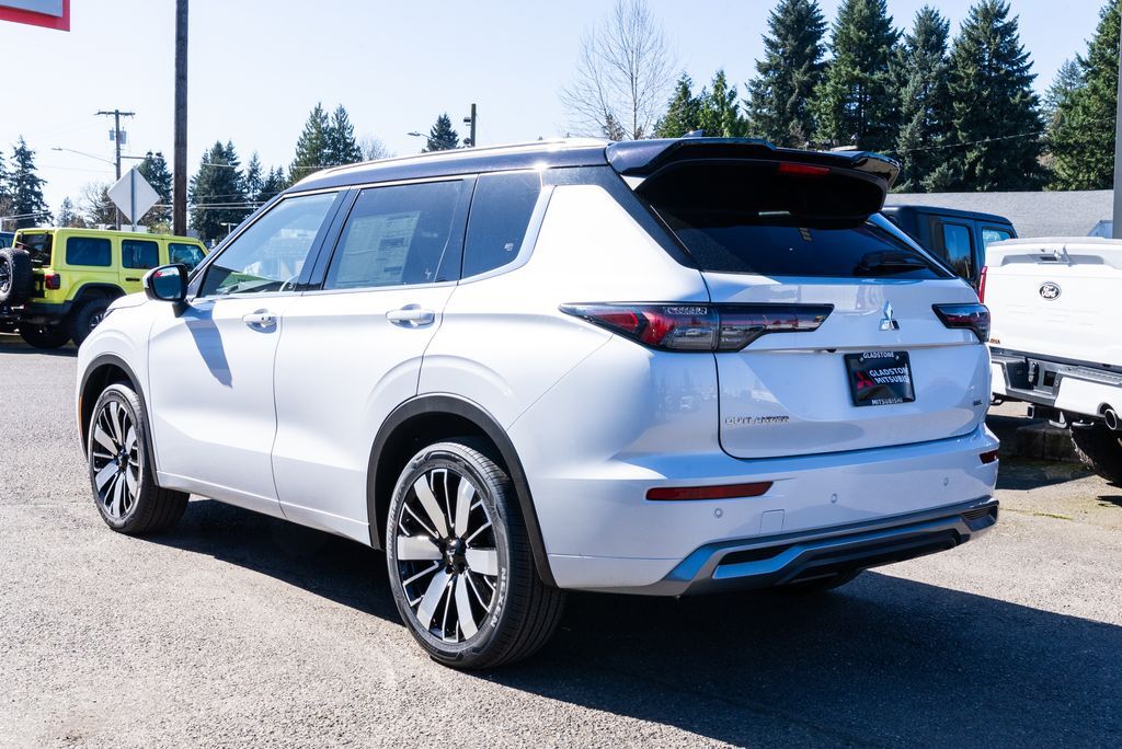 2026 Mitsubishi Outlander SEL Milwaukie OR