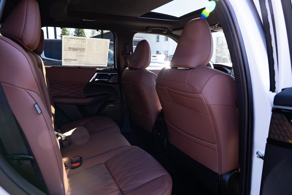 2026 Mitsubishi Outlander SEL Milwaukie OR