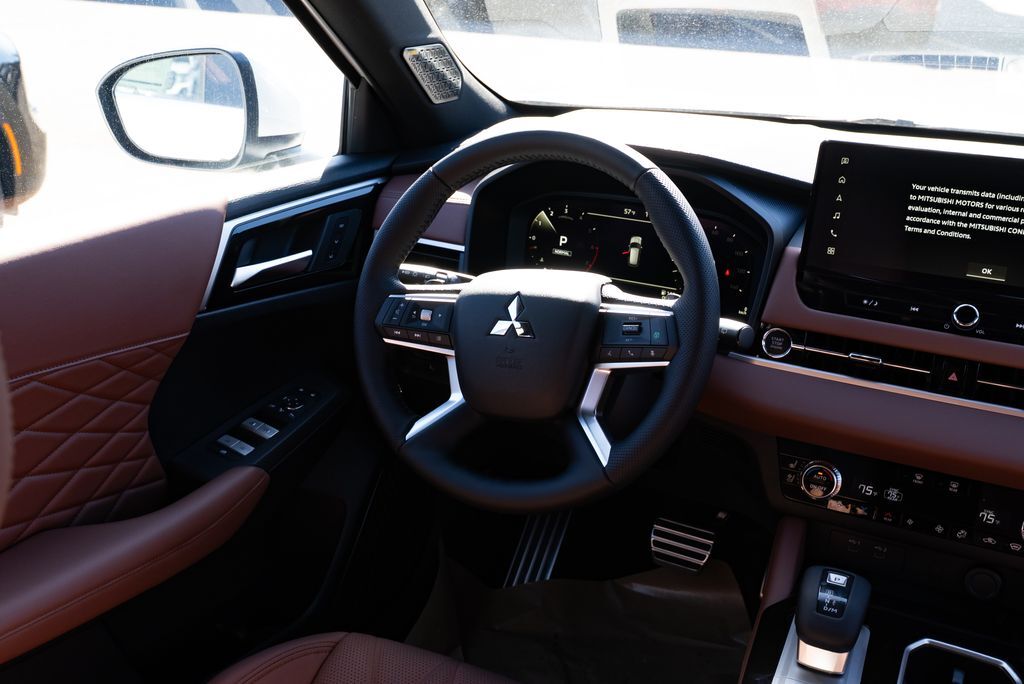 2026 Mitsubishi Outlander SEL Milwaukie OR
