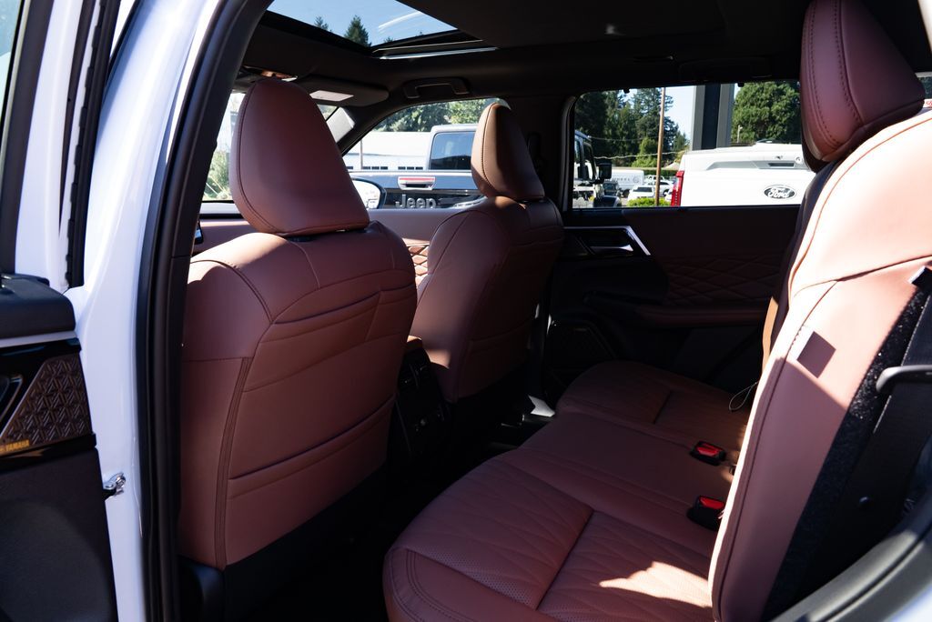 2026 Mitsubishi Outlander SEL Milwaukie OR