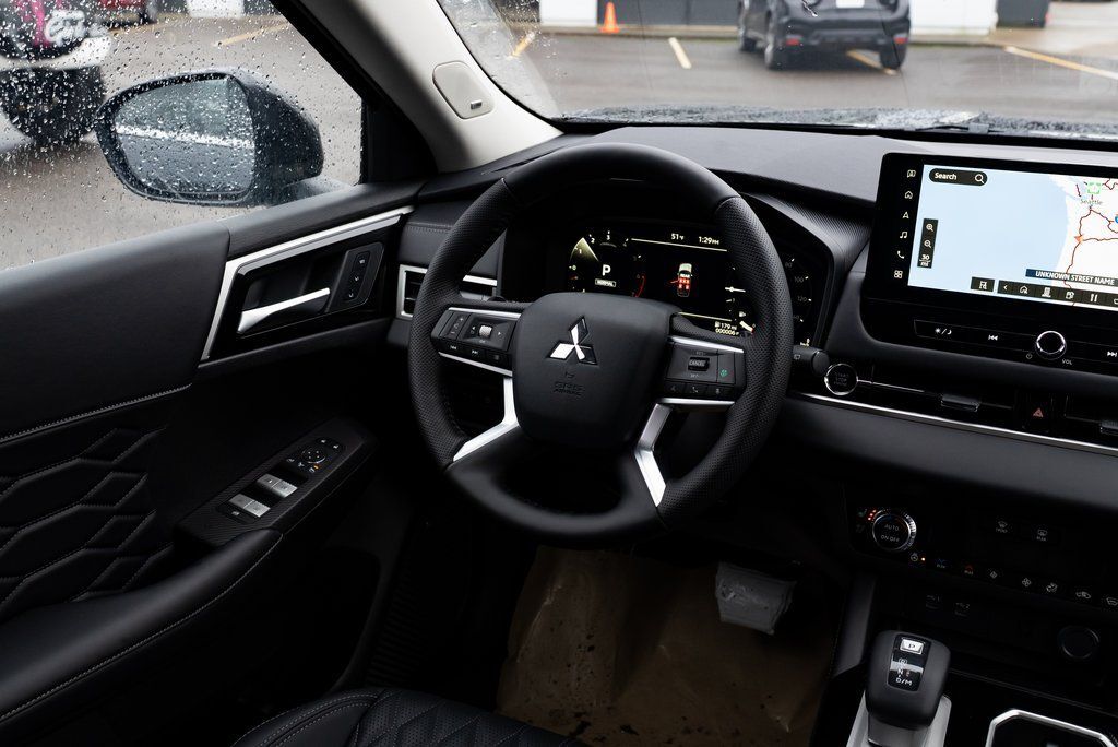 2026 Mitsubishi Outlander SEL Milwaukie OR