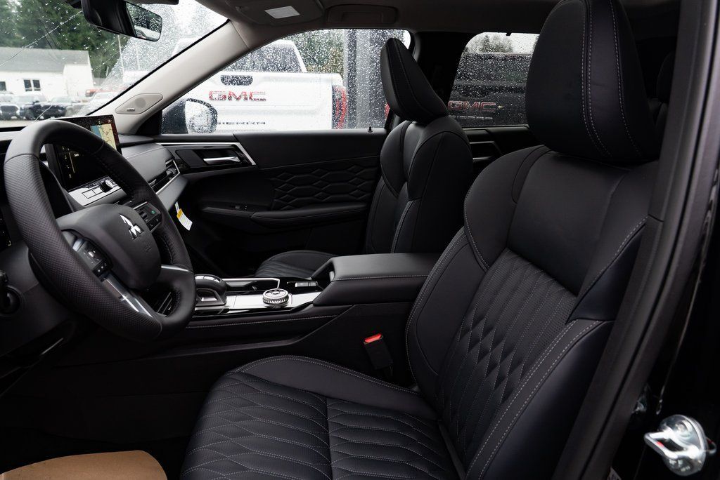 2026 Mitsubishi Outlander SEL Milwaukie OR