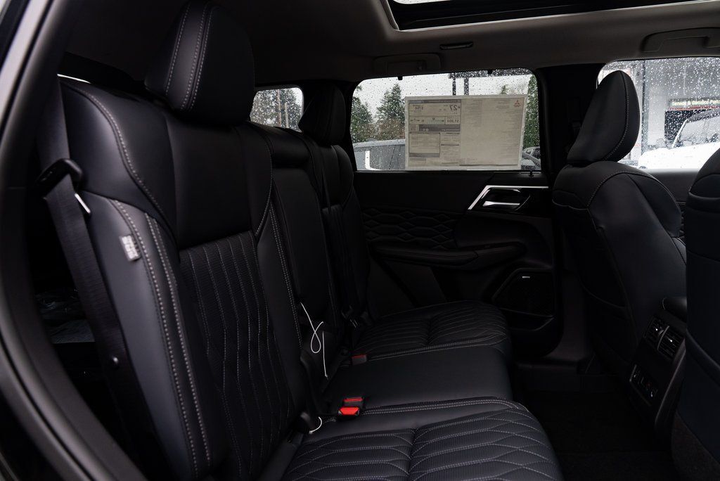 2026 Mitsubishi Outlander SEL Milwaukie OR