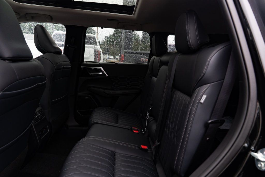 2026 Mitsubishi Outlander SEL Milwaukie OR