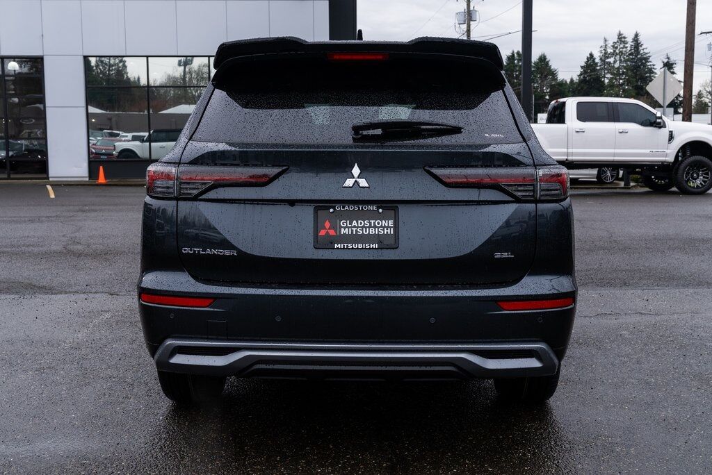 2026 Mitsubishi Outlander SEL Milwaukie OR