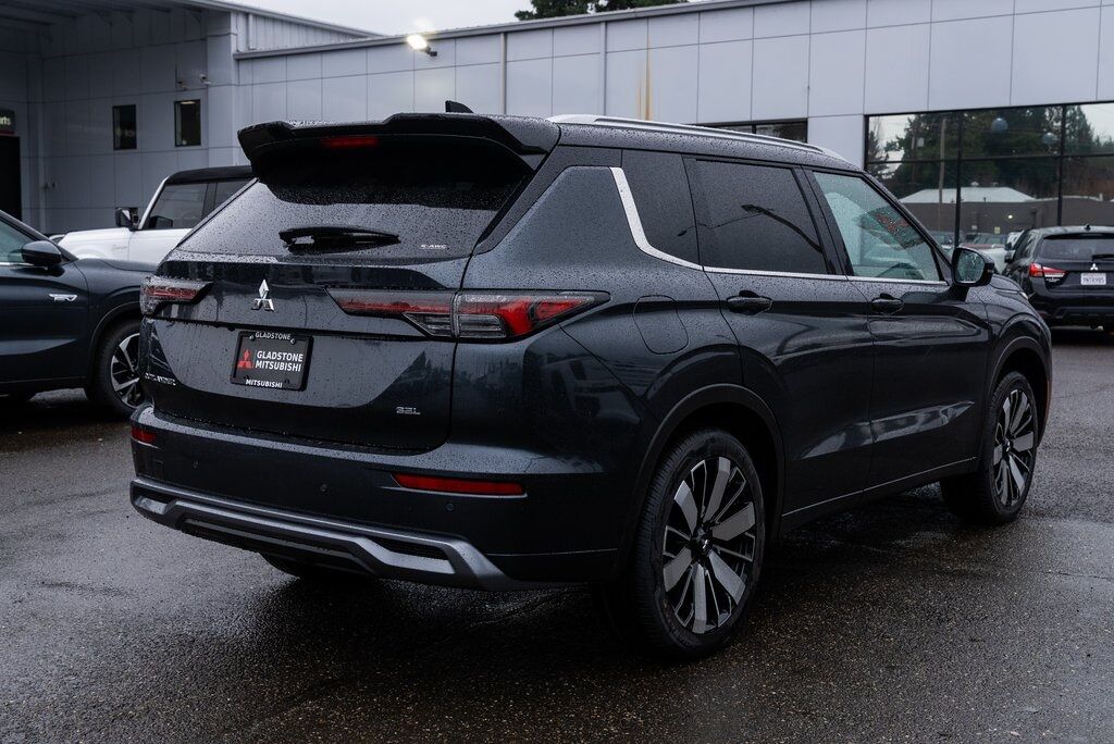 2026 Mitsubishi Outlander SEL Milwaukie OR