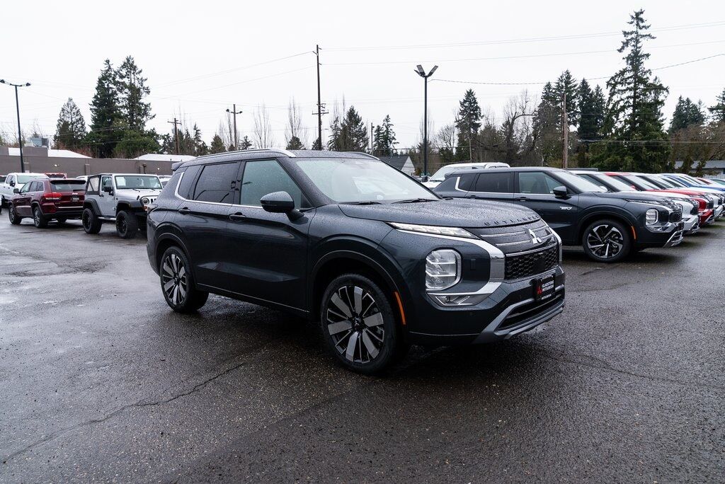 2026 Mitsubishi Outlander SEL Milwaukie OR