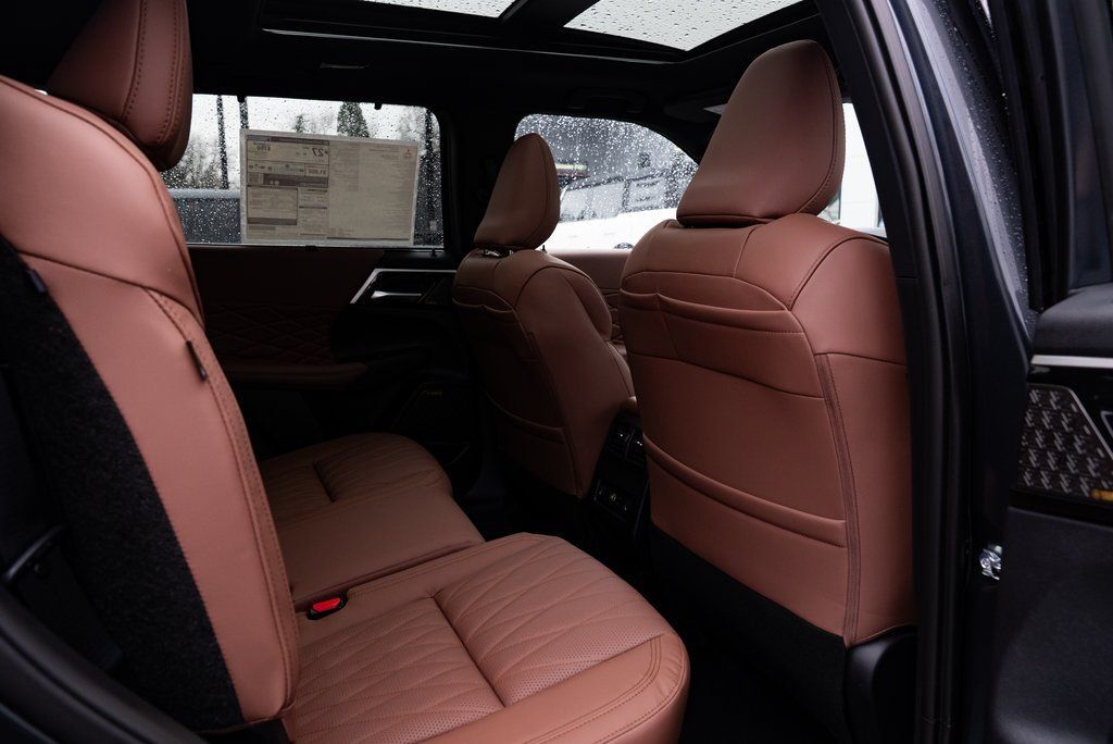 2026 Mitsubishi Outlander SEL Milwaukie OR