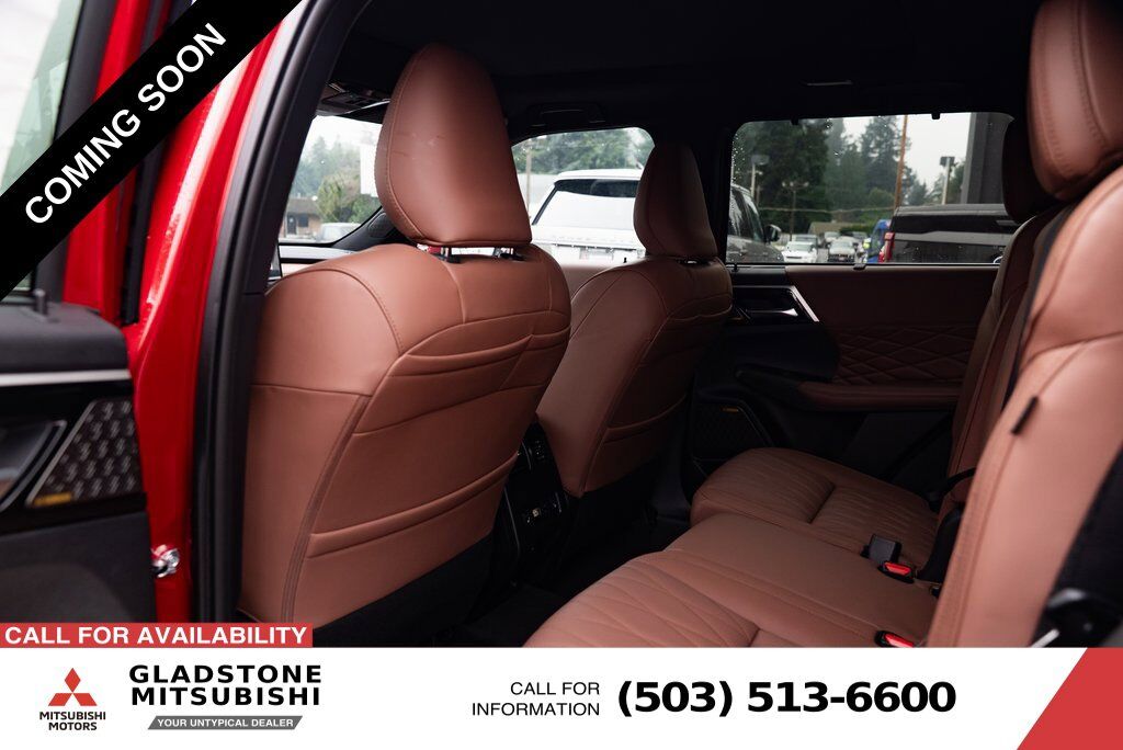 2026 Mitsubishi Outlander SEL Milwaukie OR