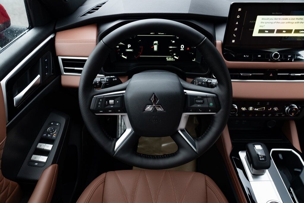 2026 Mitsubishi Outlander SEL Milwaukie OR