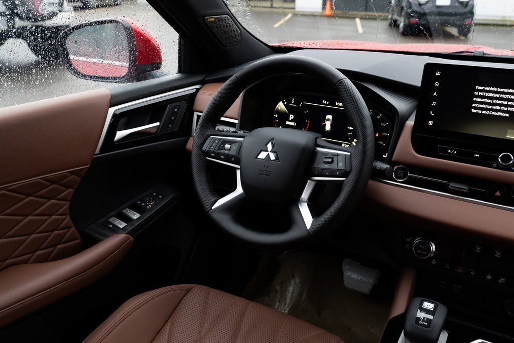 2026 Mitsubishi Outlander SEL Milwaukie OR