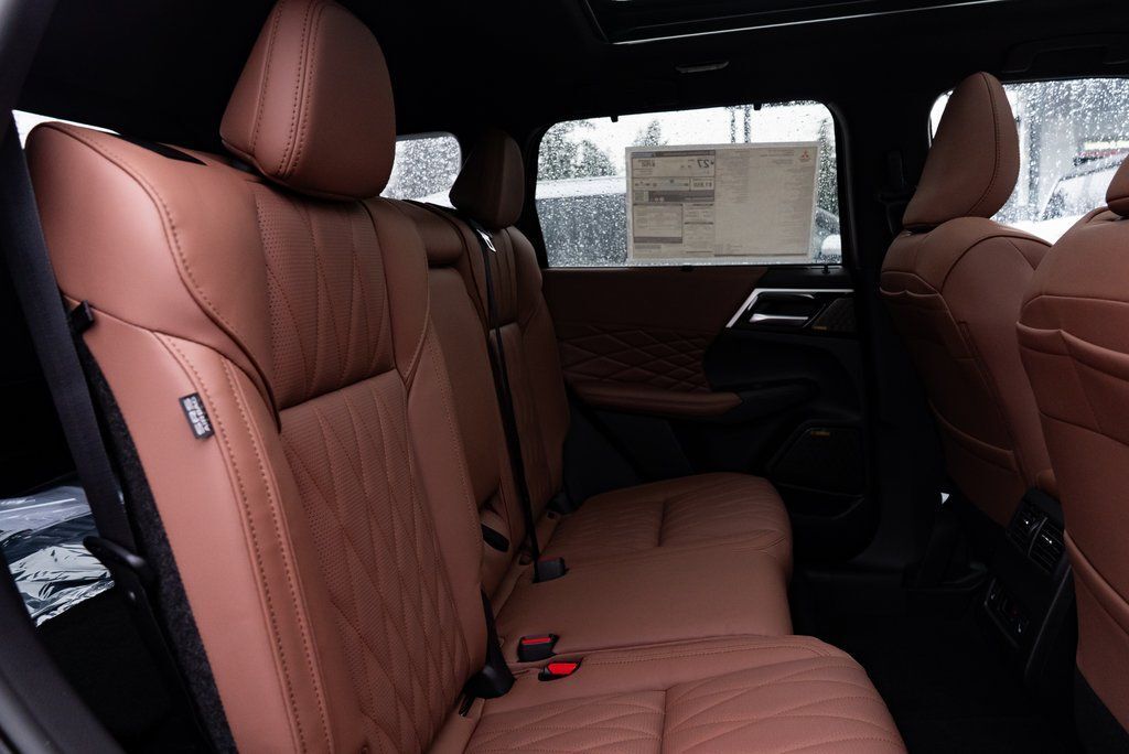 2026 Mitsubishi Outlander SEL Milwaukie OR