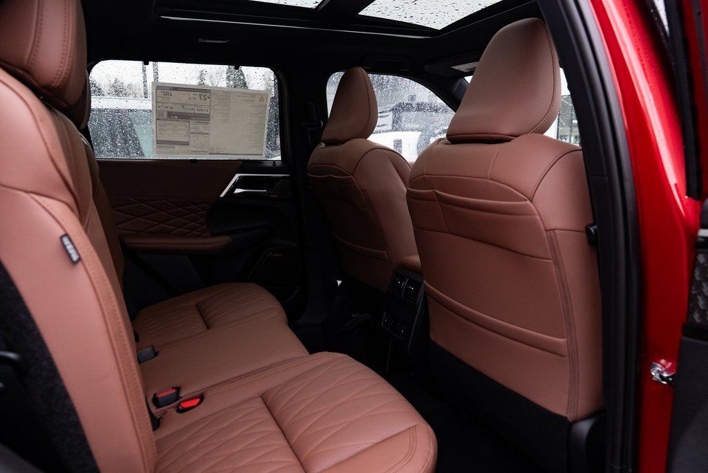 2026 Mitsubishi Outlander SEL Milwaukie OR