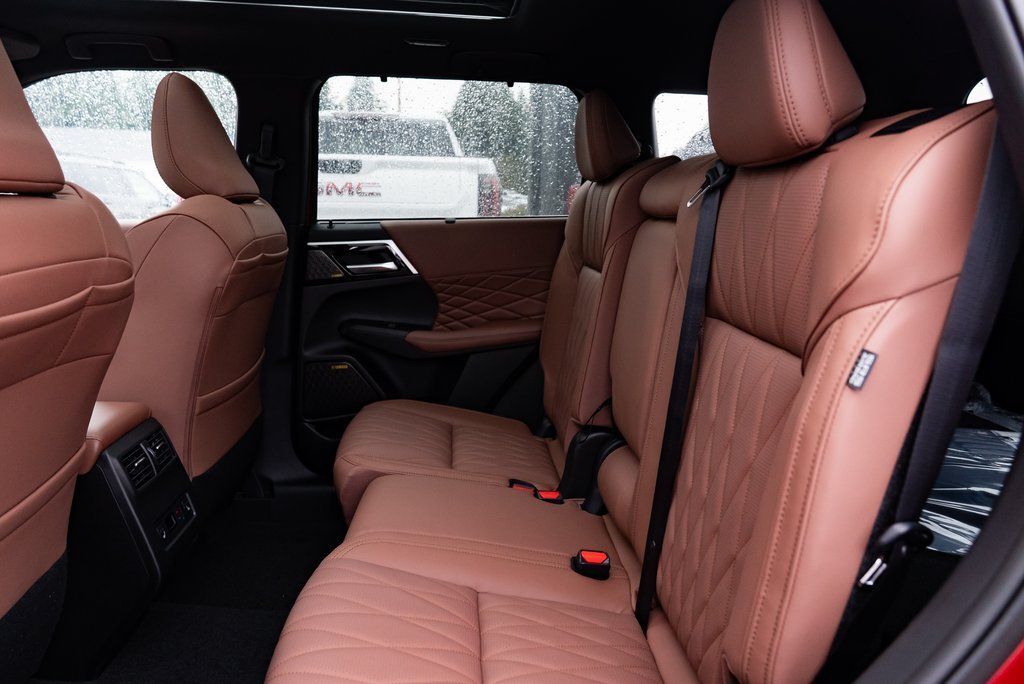 2026 Mitsubishi Outlander SEL Milwaukie OR