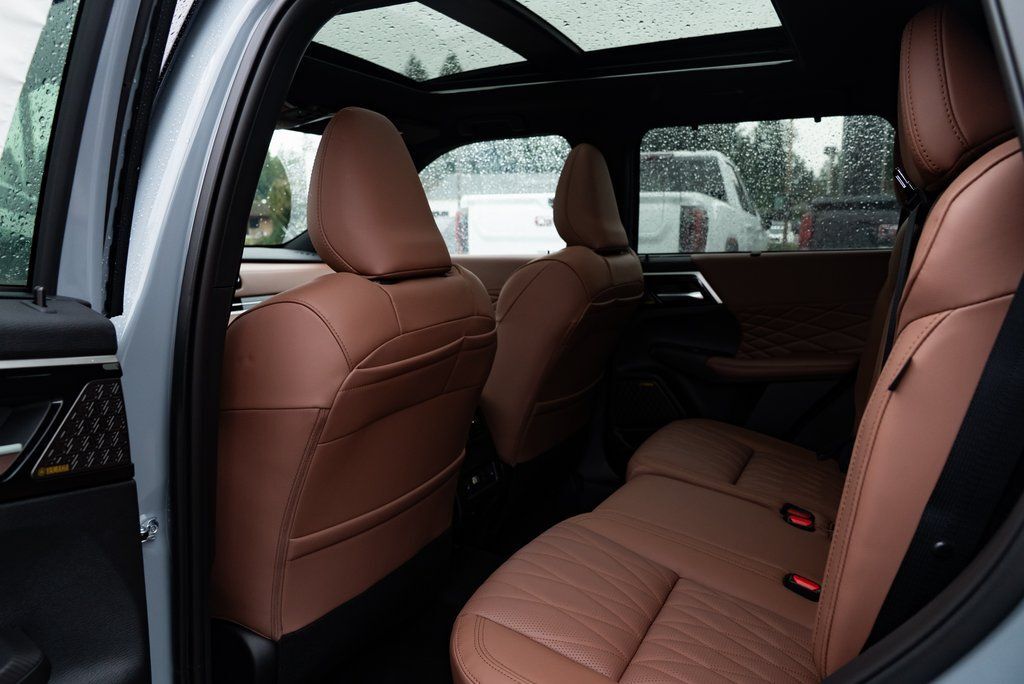 2026 Mitsubishi Outlander SEL Milwaukie OR