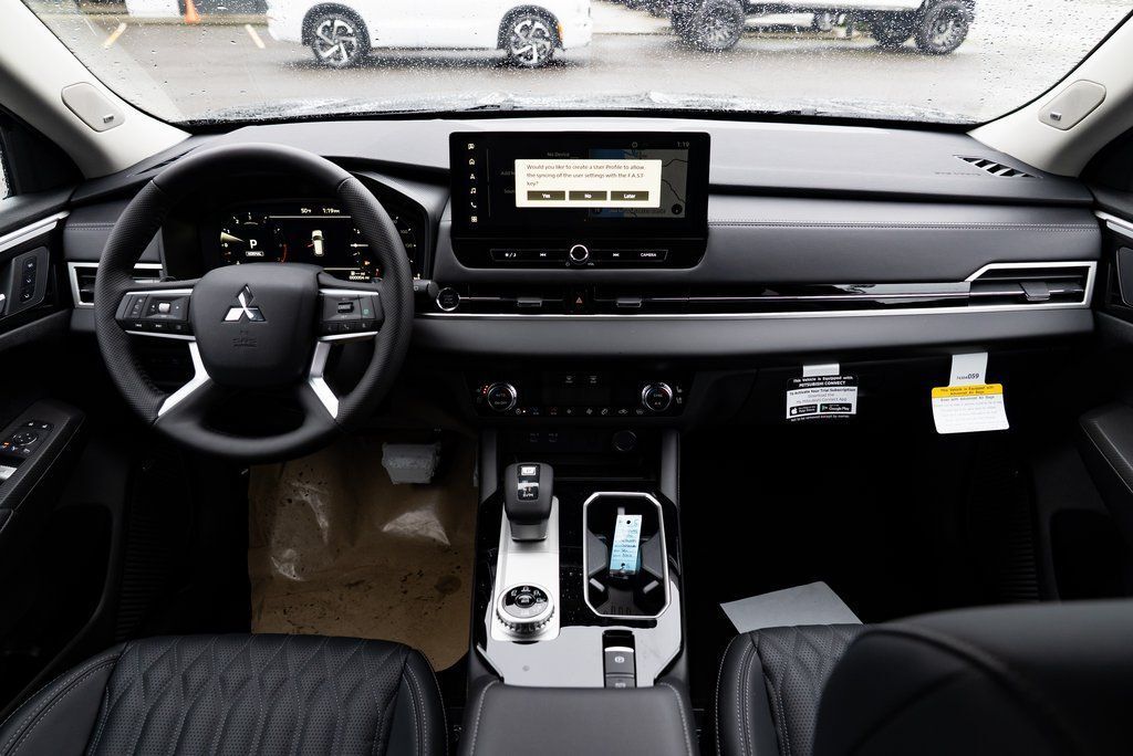 2026 Mitsubishi Outlander SEL Milwaukie OR