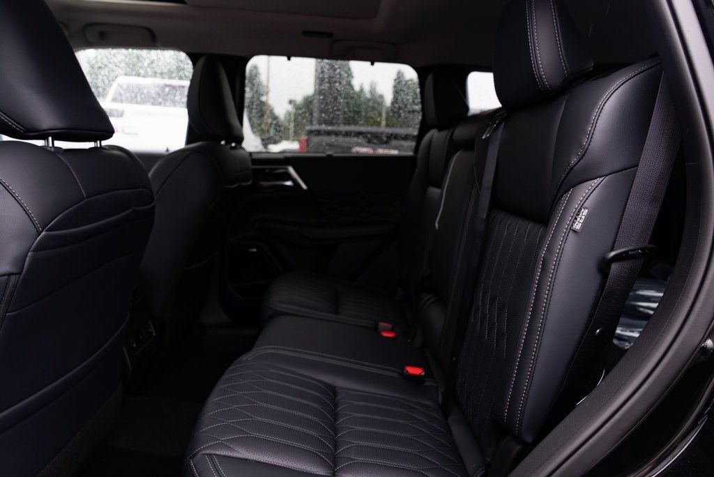 2026 Mitsubishi Outlander SEL Milwaukie OR