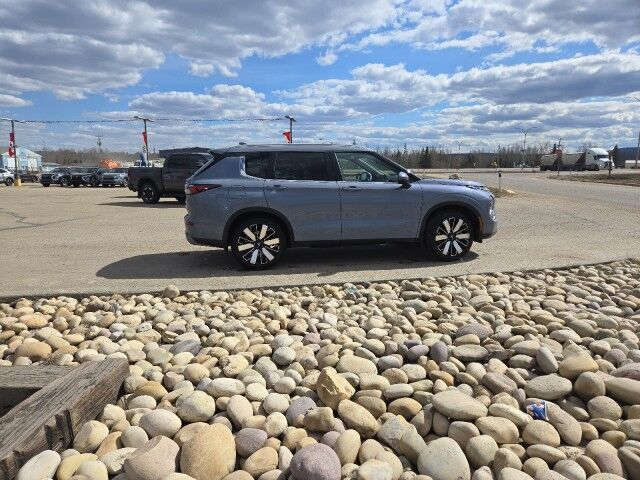 2026 Mitsubishi Outlander SEL Whitecourt AB