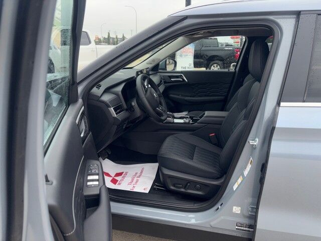 2026 Mitsubishi Outlander SEL Whitecourt AB