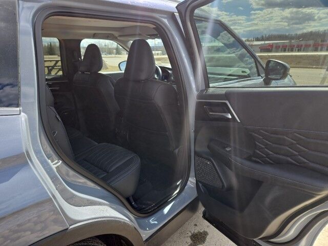2026 Mitsubishi Outlander SEL Whitecourt AB