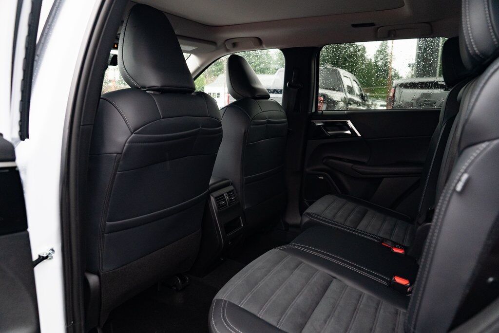 2026 Mitsubishi Outlander Trail Edition Milwaukie OR