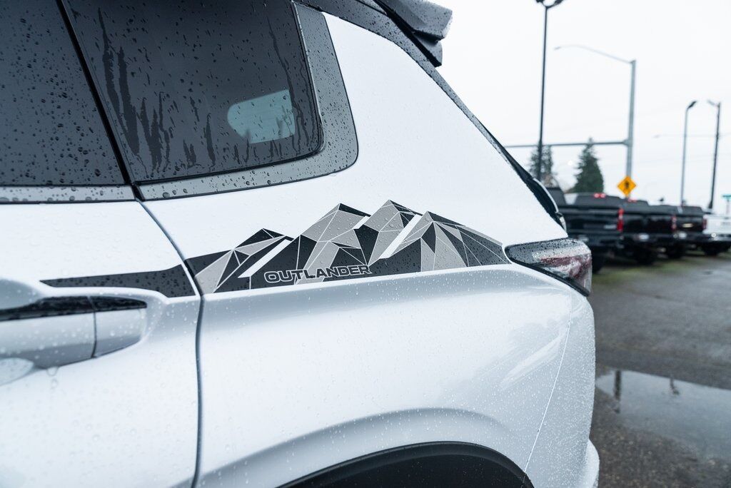 2026 Mitsubishi Outlander Trail Edition Milwaukie OR