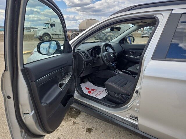 2026 Mitsubishi RVR SEL Whitecourt AB