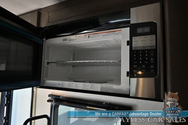 2026 NEXUS Phantom Sport 22PS / Class C / 7.3L V8 / 4.0kW Generator / Sleeps 6 / Queen Bed + Overhead Bunk / Convertible Dinette / 30K BTU Furnace & 13.5K BTU A/C / 3-Burner Cooktop / 10 cu.ft. 12V Fridge / Power Awning / Back Up Cam Anchorage AK