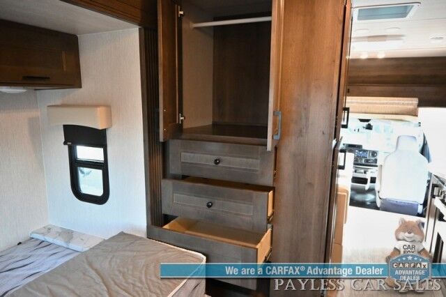 2026 NEXUS Phantom Sport 22PS / Class C / 7.3L V8 / 4.0kW Generator / Sleeps 6 / Queen Bed + Overhead Bunk / Convertible Dinette / 30K BTU Furnace & 13.5K BTU A/C / 3-Burner Cooktop / 10 cu.ft. 12V Fridge / Power Awning / Back Up Cam Anchorage AK