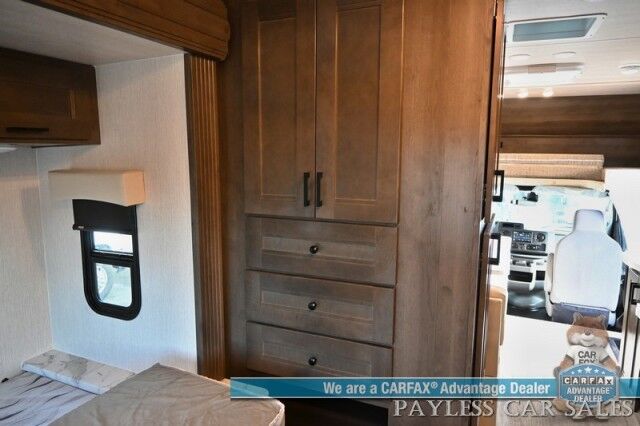 2026 NEXUS Phantom Sport 22PS / Class C / 7.3L V8 / 4.0kW Generator / Sleeps 6 / Queen Bed + Overhead Bunk / Convertible Dinette / 30K BTU Furnace & 13.5K BTU A/C / 3-Burner Cooktop / 10 cu.ft. 12V Fridge / Power Awning / Back Up Cam Anchorage AK