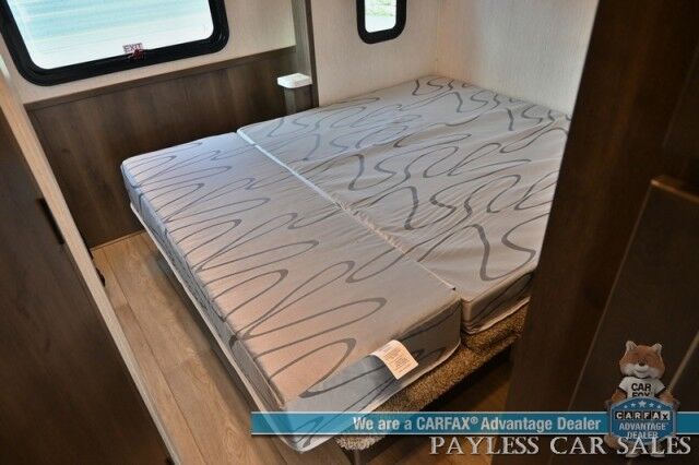 2026 NEXUS Phantom Sport 22PS / Class C / 7.3L V8 / 4.0kW Generator / Sleeps 6 / Queen Bed + Overhead Bunk / Convertible Dinette / 30K BTU Furnace & 13.5K BTU A/C / 3-Burner Cooktop / 10 cu.ft. 12V Fridge / Power Awning / Back Up Cam Anchorage AK