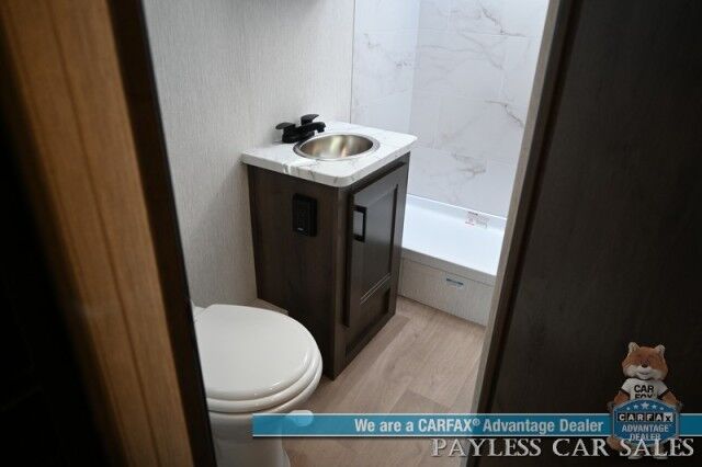 2026 NEXUS Phantom Sport 22PS / Class C / 7.3L V8 / 4K Gas Generator / Sleeps 6 / Queen Bed / Dinette Booth / Over Cab Bed / 30k BTU Furnace & 13K BTU AC / 3 Burner Stove Top / 10 cu.ft. Refrigerator / Power Awning / Back Up Camera Anchorage AK
