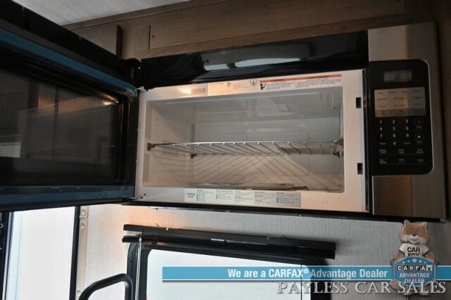 2026 NEXUS Phantom Sport 22PS / Class C / 7.3L V8 / 4K Gas Generator / Sleeps 6 / Queen Bed / Dinette Booth / Over Cab Bed / 30k BTU Furnace & 13K BTU AC / 3 Burner Stove Top / 10 cu.ft. Refrigerator / Power Awning / Back Up Camera Anchorage AK