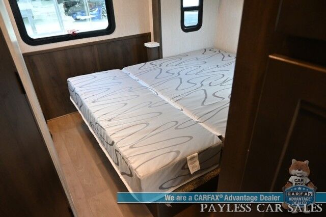 2026 NEXUS Phantom Sport 22PS / Class C / 7.3L V8 / 4K Gas Generator / Sleeps 6 / Queen Bed / Dinette Booth / Over Cab Bed / 30k BTU Furnace & 13K BTU AC / 3 Burner Stove Top / 10 cu.ft. Refrigerator / Power Awning / Back Up Camera Anchorage AK