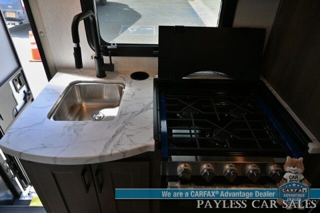 2026 NEXUS Phantom Sport 22PS / Class C / 7.3L V8 / 4K Gas Generator / Sleeps 6 / Queen Bed / Dinette Booth / Over Cab Bed / 30k BTU Furnace & 13K BTU AC / 3 Burner Stove Top / 10 cu.ft. Refrigerator / Power Awning / Back Up Camera Anchorage AK