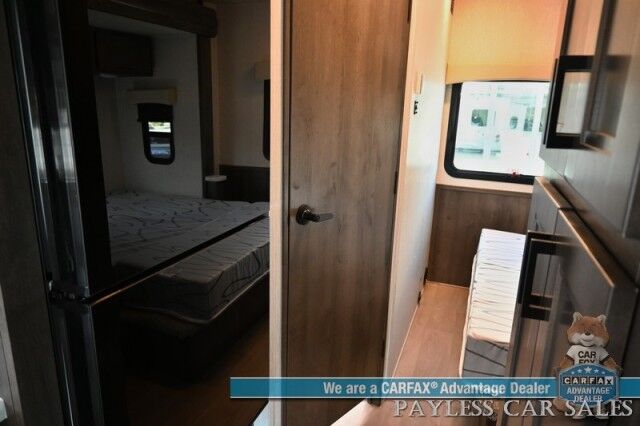 2026 NEXUS Phantom Sport 22PS / Class C / 7.3L V8 / 4K Gas Generator / Sleeps 6 / Queen Bed / Dinette Booth / Over Cab Bed / 30k BTU Furnace & 13K BTU AC / 3 Burner Stove Top / 10 cu.ft. Refrigerator / Power Awning / Back Up Camera Anchorage AK