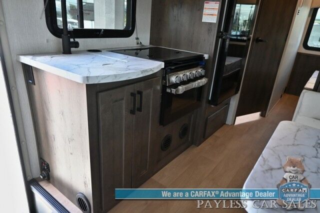 2026 NEXUS Phantom Sport 22PS / Class C / 7.3L V8 / 4K Gas Generator / Sleeps 6 / Queen Bed / Dinette Booth / Over Cab Bed / 30k BTU Furnace & 13K BTU AC / 3 Burner Stove Top / 10 cu.ft. Refrigerator / Power Awning / Back Up Camera Anchorage AK