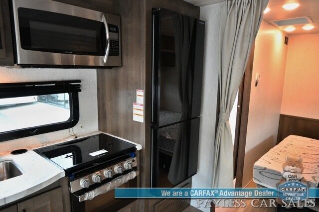 2026 NEXUS Phantom Sport 24PS / Class C / 7.3L V8 / 4K Gas Generator / Sleeps 6 / Queen Bed / Dinette Booth / Over Cab Bed / 30k BTU Furnace & 13K BTU AC / 3 Burner Stove Top / 10 cu.ft. Refrigerator / Power Awning / Back Up Camera Anchorage AK