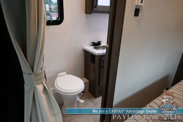 2026 NEXUS Phantom Sport 24PS / Class C Motorhome / Ford 7.3L V8 / 4.0kW Generator / Sleeps 6 / Queen Bed + Overhead Bunk / Convertible Dinette / 13.5K BTU A/C / 3-Burner Cooktop / 10 cu.ft. 12V Fridge / Power Awning / Back Up Cam Anchorage AK