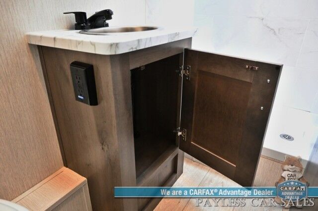 2026 NEXUS Phantom Sport 24PS / Class C Motorhome / Ford 7.3L V8 / 4.0kW Generator / Sleeps 6 / Queen Bed + Overhead Bunk / Convertible Dinette / 13.5K BTU A/C / 3-Burner Cooktop / 10 cu.ft. 12V Fridge / Power Awning / Back Up Cam Anchorage AK