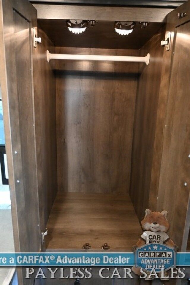 2026 NEXUS VIPER Viper 25V Class B / 7.3L V8 / Bluetooth / Backup Camera / Sleeps 4 / 30K BTU Heating & 15K BTU A/C / 4K Generator / G.E Quad Burner Stove & Oven Range / 40 Inch Flat screen / Power Exterior Awning / Tow Pkg Anchorage AK