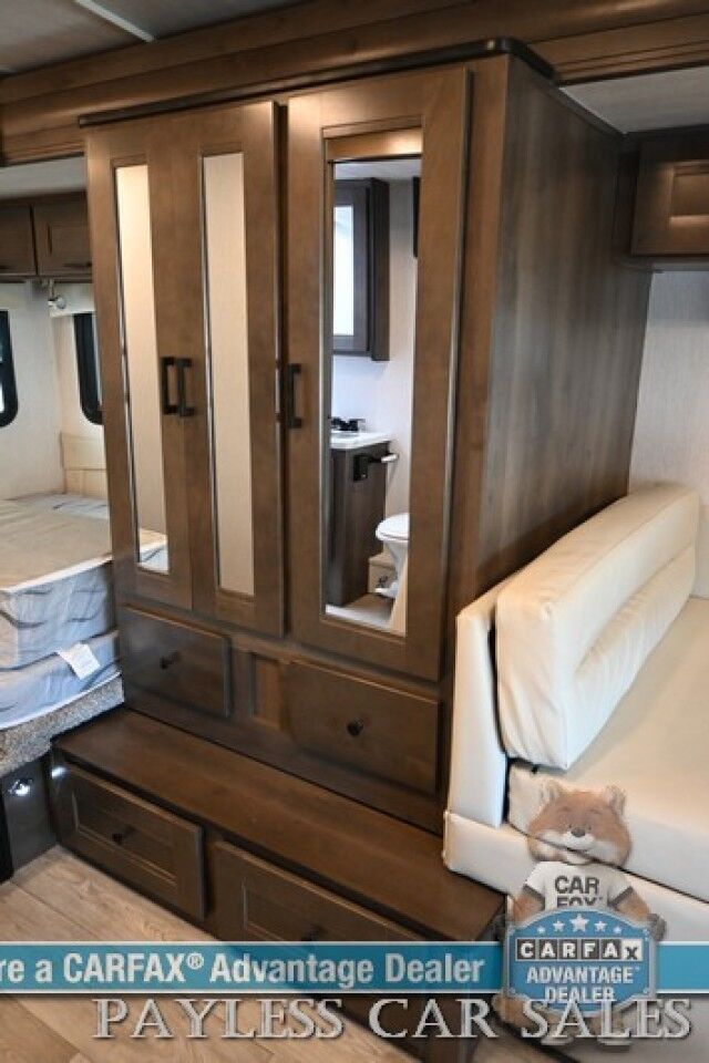 2026 NEXUS VIPER Viper 25V Class B / 7.3L V8 / Bluetooth / Backup Camera / Sleeps 4 / 30K BTU Heating & 15K BTU A/C / 4K Generator / G.E Quad Burner Stove & Oven Range / 40 Inch Flat screen / Power Exterior Awning / Tow Pkg Anchorage AK