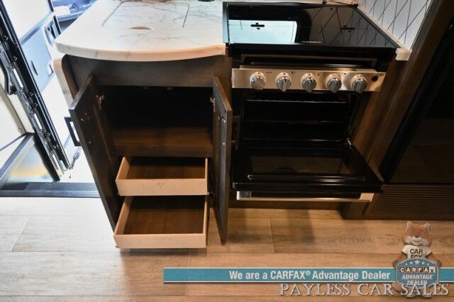 2026 NEXUS VIPER Viper 25V Class B / 7.3L V8 / Bluetooth / Backup Camera / Sleeps 4 / 30K BTU Heating & 15K BTU A/C / 4K Generator / G.E Quad Burner Stove & Oven Range / 40 Inch Flat screen / Power Exterior Awning / Tow Pkg Anchorage AK