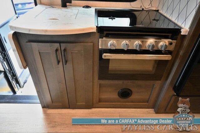 2026 NEXUS VIPER Viper 25V Class B / 7.3L V8 / Bluetooth / Backup Camera / Sleeps 4 / 30K BTU Heating & 15K BTU A/C / 4K Generator / G.E Quad Burner Stove & Oven Range / 40 Inch Flat screen / Power Exterior Awning / Tow Pkg Anchorage AK