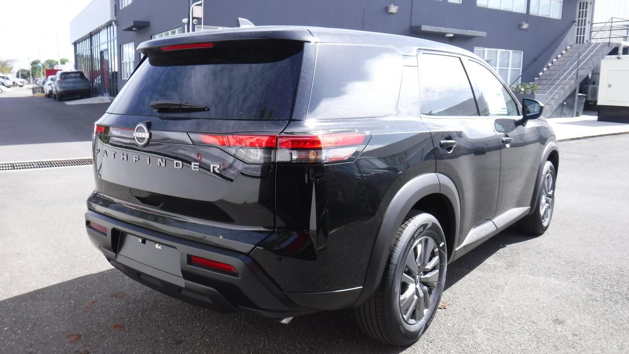 2026 NISSAN PATHFINDER S