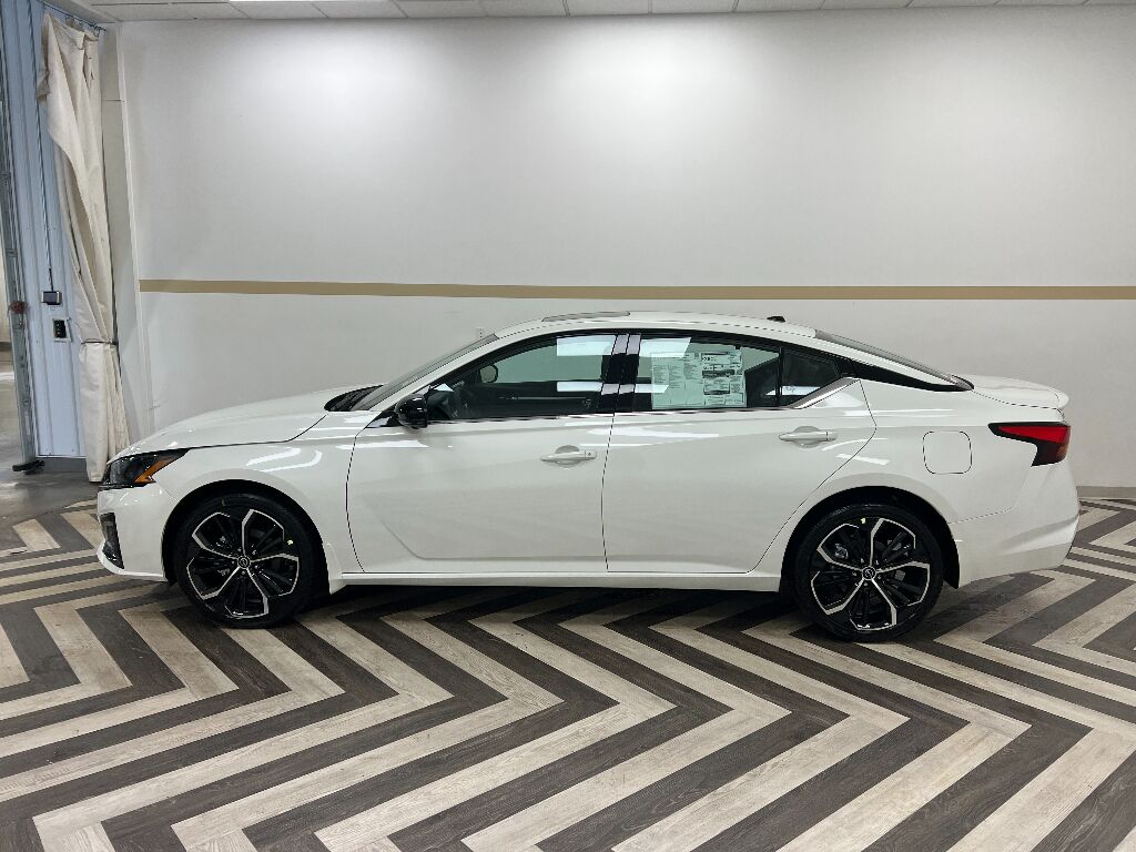 2026 Nissan Altima SR Gasoline