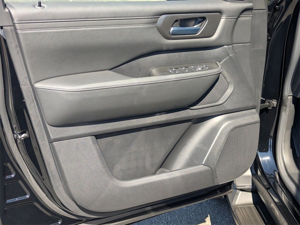 2026 Nissan Armada SV Kennesaw GA