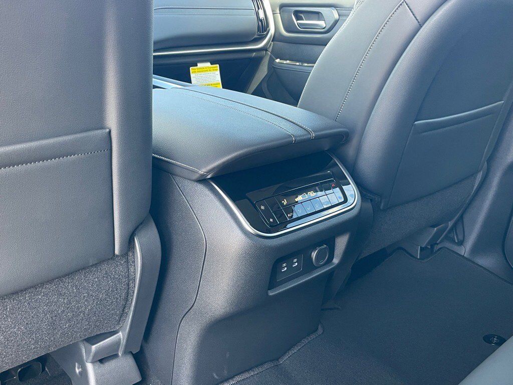 2026 Nissan Armada SV Oak Ridge TN