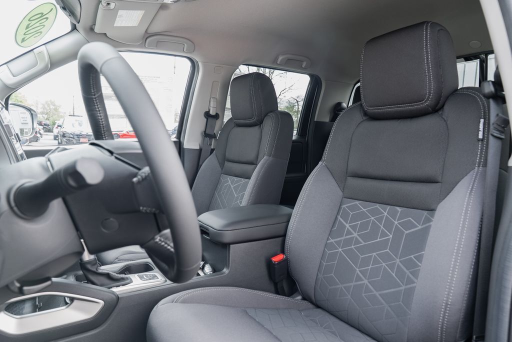 2026 Nissan Frontier SV Beaverton OR